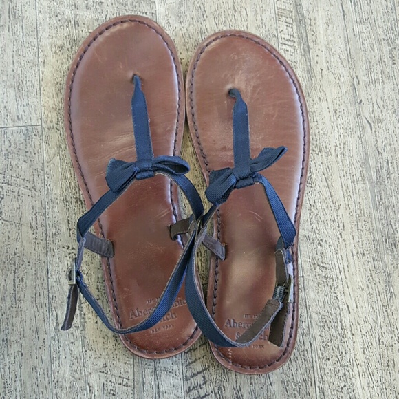 Abercrombie & Fitch Navy Bow flip flop sandals 10 - Picture 3 of 8